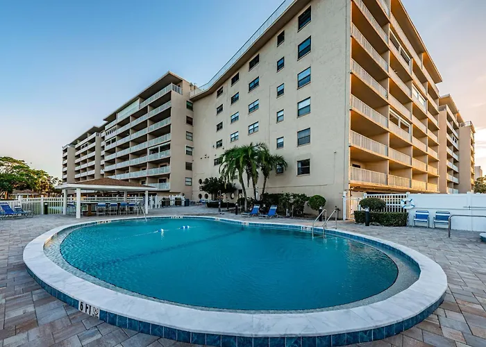 Yacht Club Waterfront Apartment Clearwater Beach