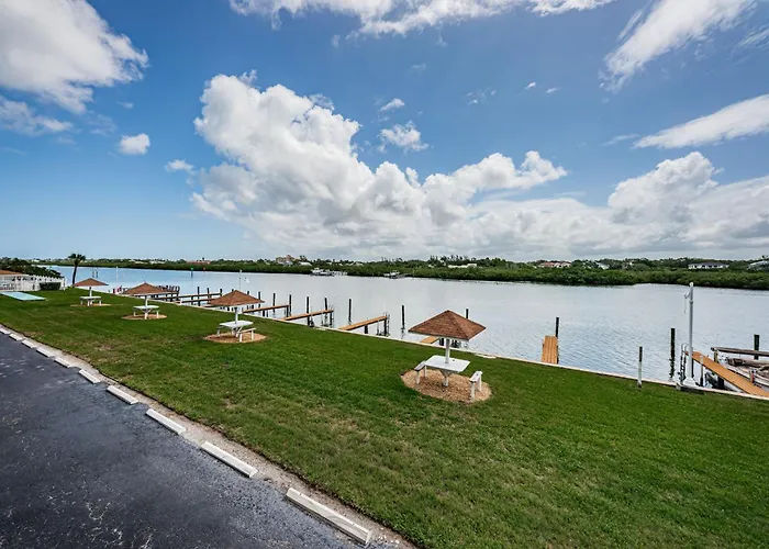 Apartment Yacht Club Waterfront Clearwater Beach