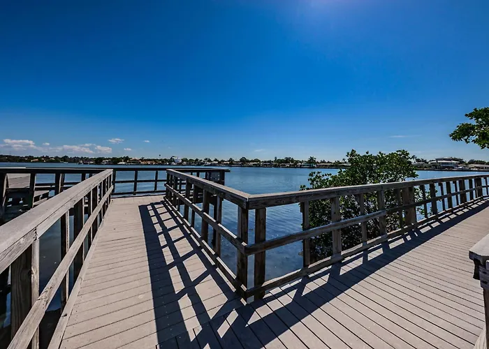 Apartment Yacht Club Waterfront
