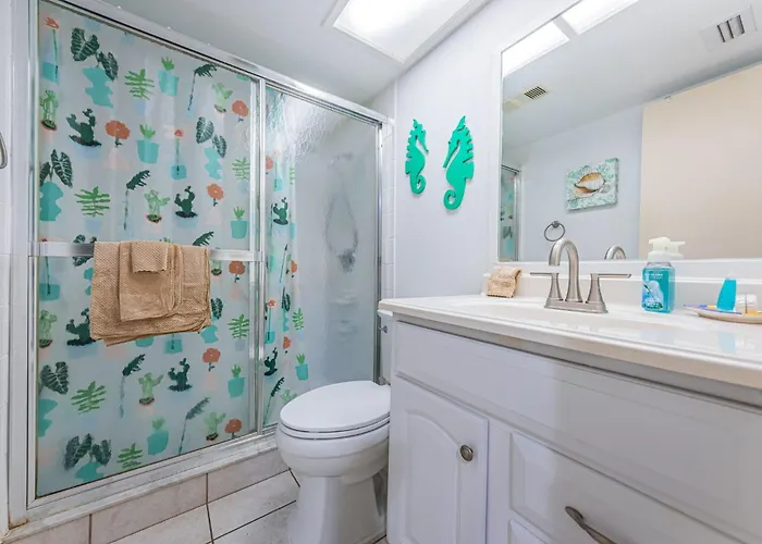 Yacht Club Waterfront Apartment *